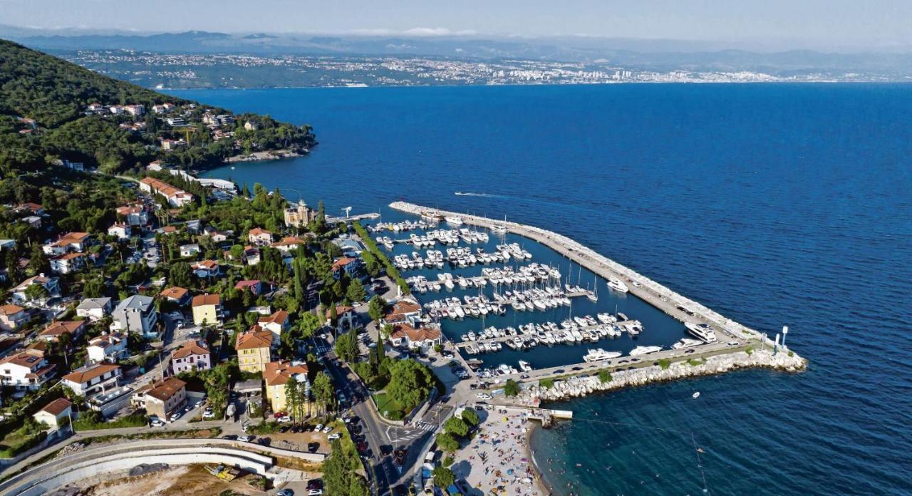 Apartments Skorup Ičići Buitenkant foto